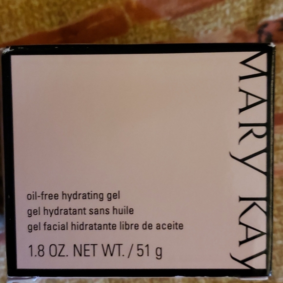 BNIB Mary Kay oil free Hydrating Gel - Picture 1 of 2